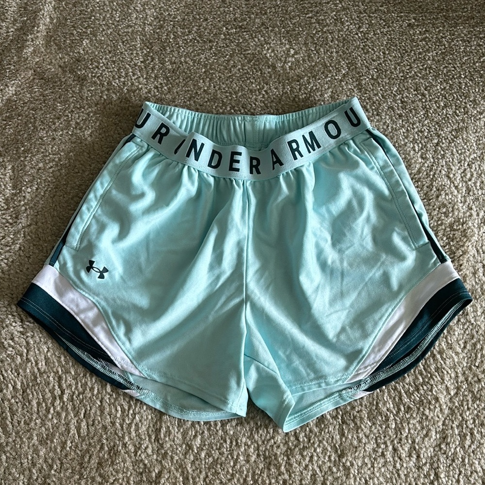 Under Amour Loose Shorts size XS